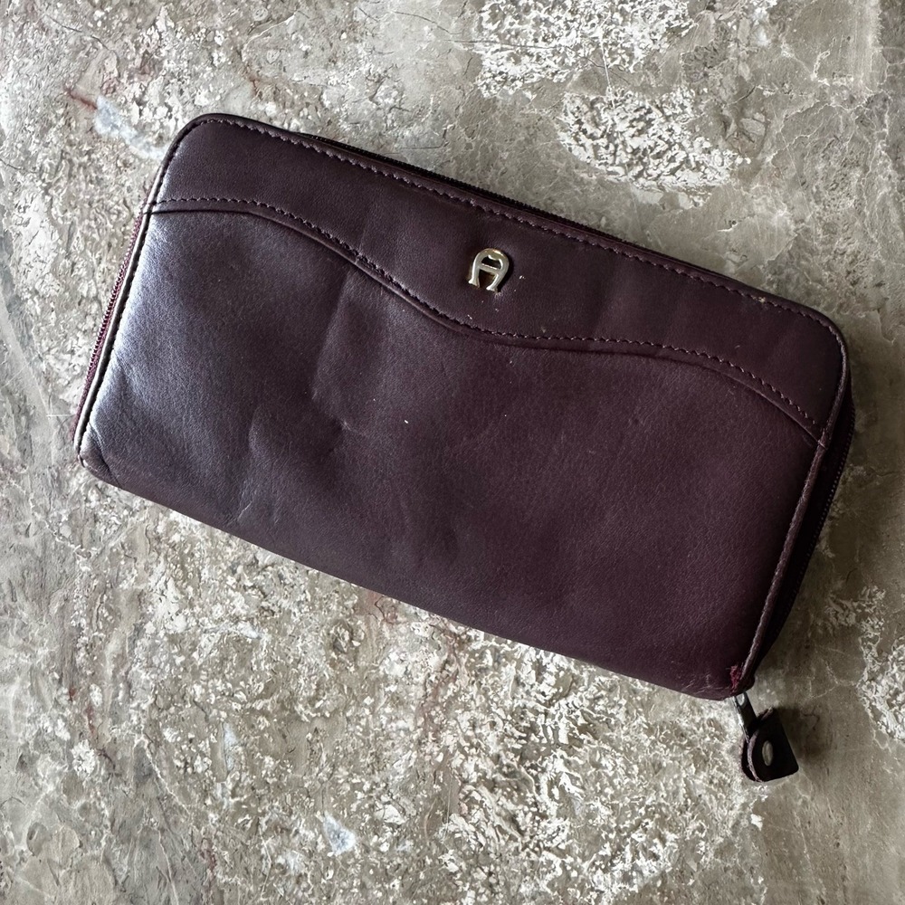 Vintage Etienne Aigner Wallet Brown Leather Coin Slots Zip Coin ID Sleeve *Read